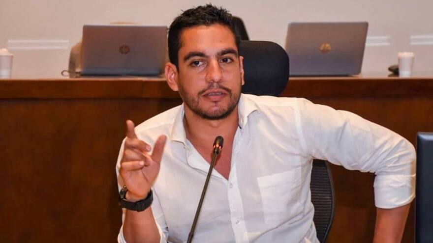 Senador Alex Flórez declara ante la Procuraduría tras agredir a policías