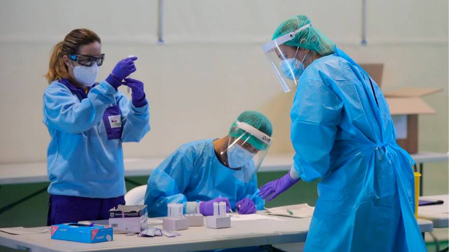 Cuarto pico de covid en Colombia se estima para finales de octubre: Minsalud