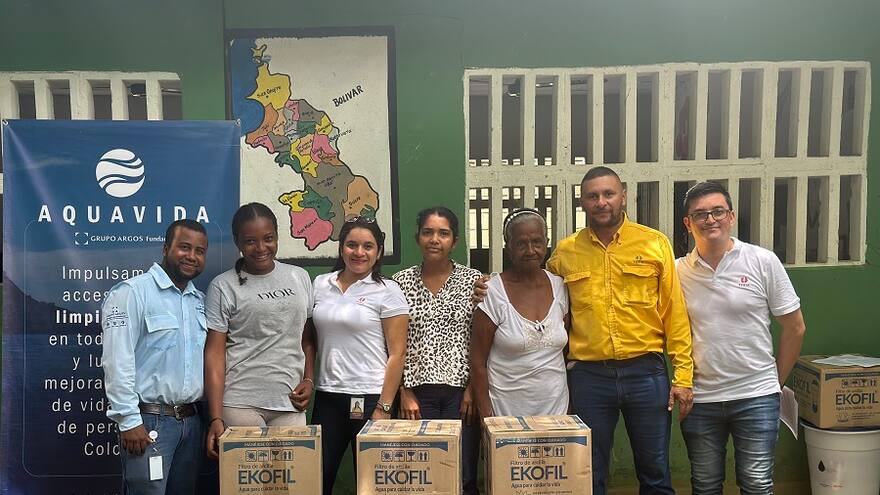 Grupo Argos entregó 200 filtros de agua segura en San Onofre y Puerto Libertador