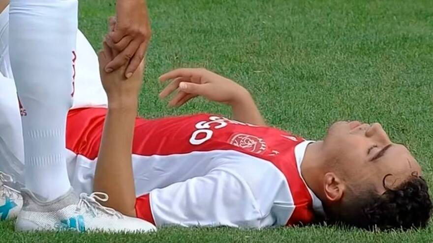 Despertó del coma tres años después y Ajax decide rescindir su contrato