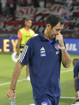 Junior y sus técnicos | Columna de Hugo Illera Jiménez