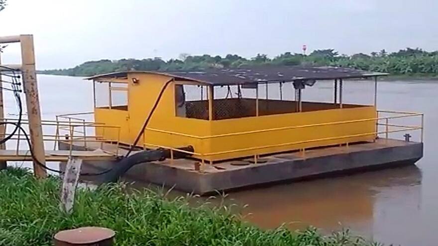 Reubicarían barcaza de captación para abastecer de agua al sur del Atlántico