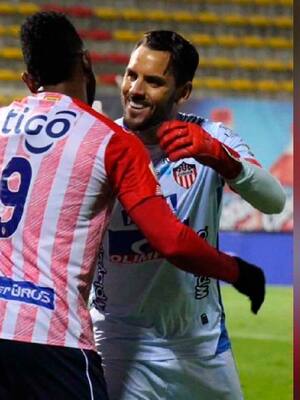 Pelotas y letras | Junior y Amaranto