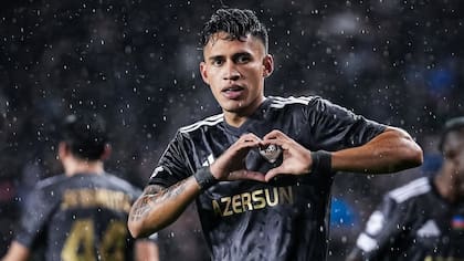 Qarabag 2, Ajax 4: el gol del colombiano Camilo Durán no alcanza