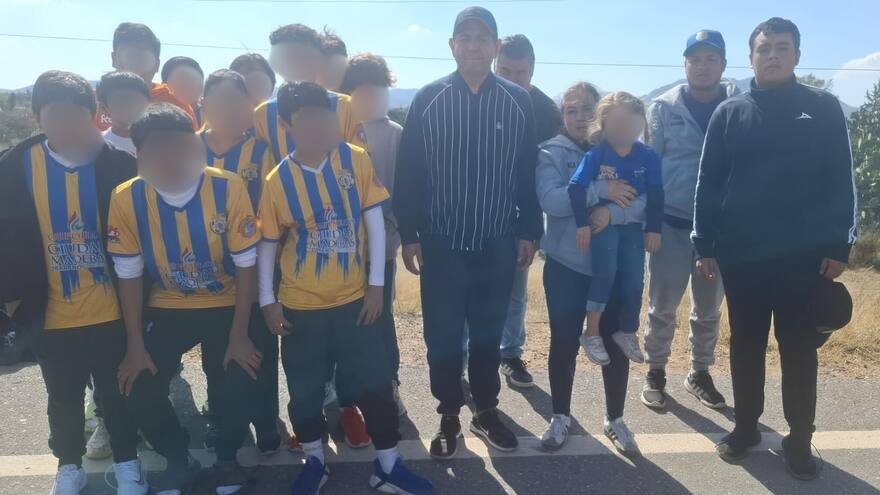 Secuestran a 12 niños futbolistas cuando se dirigían a jugar un torneo