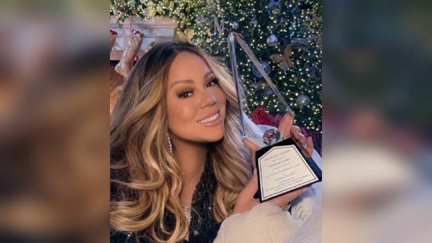Mariah Carey hace historia con su clásico navideño