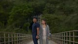 ‘Lejos, aquí’, un viaje emocional por carretera que llega a los cines