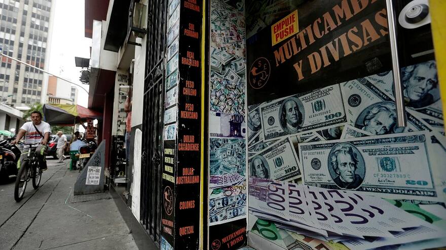 Baja del dólar, un respiro para los alimentos importados