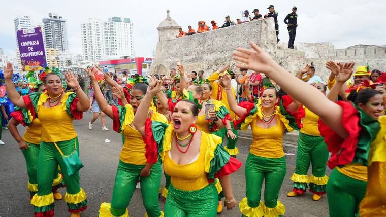 Fiestas de Independencia de Cartagena: Desfile de Comparsas