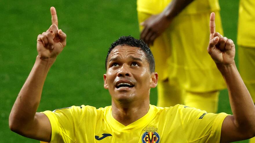 Carlos Bacca anota en la victoria de Villarreal 3-1 ante Eibar