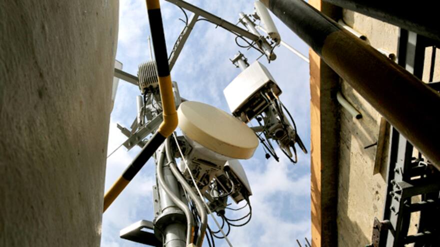 Asomóvil anuncia ‘despliegue’ de 400 antenas celulares