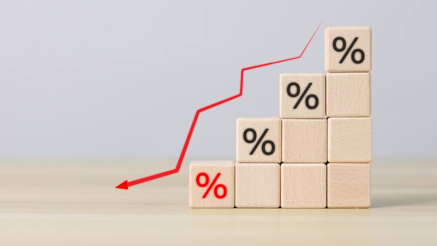 Endeudarse, el dilema tras la caída en la tasa de interés