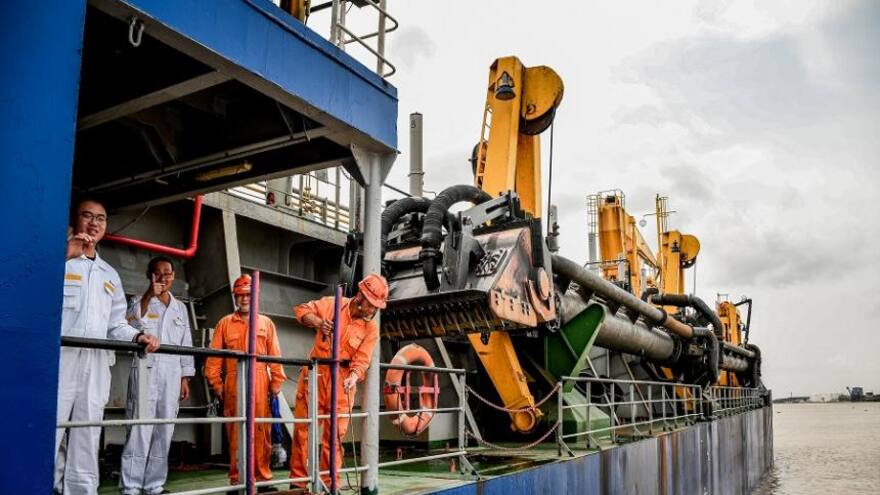 Calado operativo del canal de acceso al Puerto aumenta a 10 metros