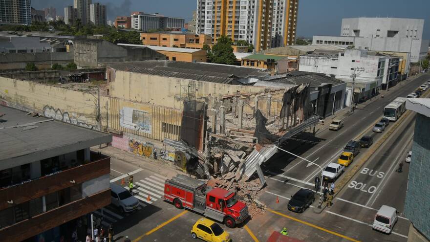 Se desploma parte de la estructura del antiguo edificio Cinema