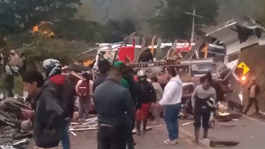 Siete muertos y 20 heridos deja accidente en vía San Agustín- Pitalito