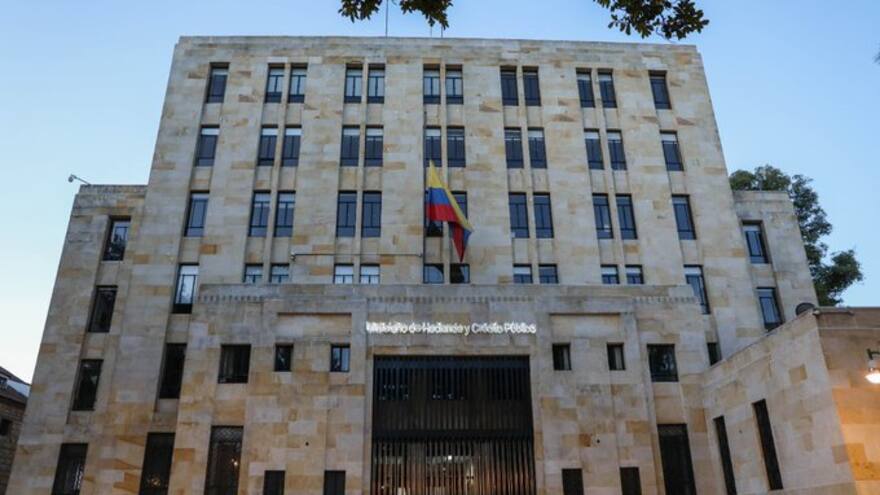 Minhacienda y el Banco Mundial lanzarán fondo de inversión bursátil