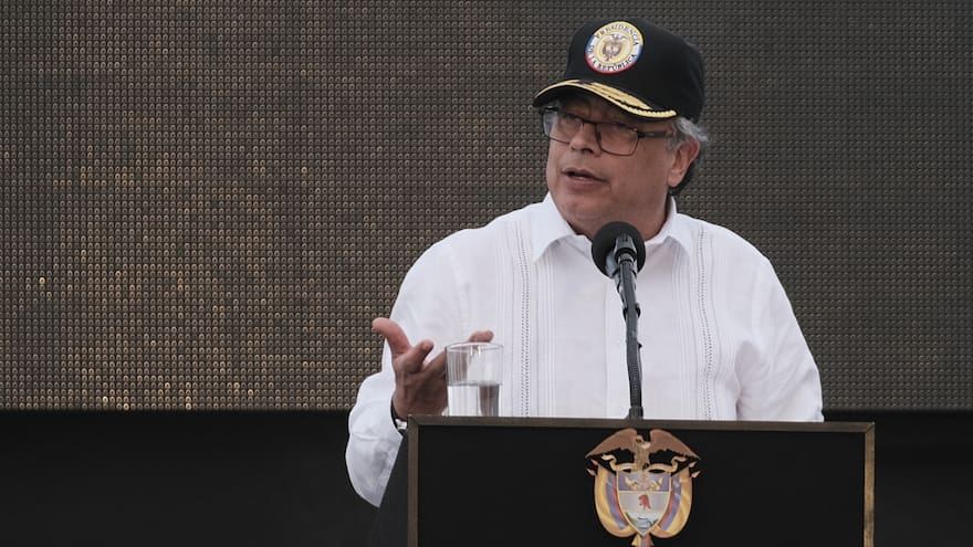 Presidente propone pacto con grupos armados y que pueblo decida directrices