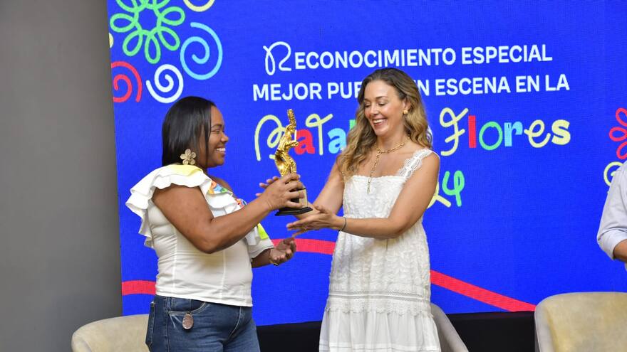 Carlos Vives recibe reconocimiento a la mejor idea creativa del Carnaval