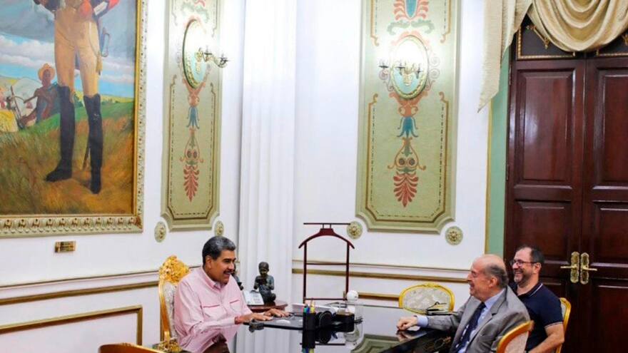 Excanciller Álvaro Leyva anuncia que se volverá a reunir con Nicolás Maduro y explica por qué sostuvo ese encuentro