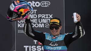 El hispanocolombiano David Alonso recibe el ‘Pingüino de Oro’