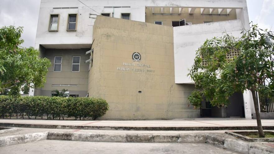 'Un policía le dijo a los presos que éramos carne fresca'