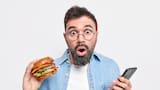 Estudio revela que ver comida en redes sociales podría reducir el hambre real