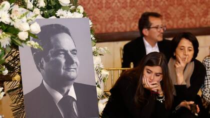 Así transcurre el segundo día de la velación del exvicepresidente Germán Vargas Lleras en el Palacio de San Carlos