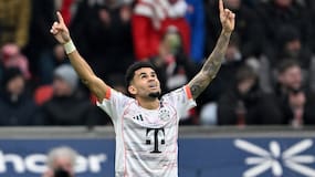 Bayer Leverkusen 1, Bayern Munich 1: gol y expulsión para Luis Díaz