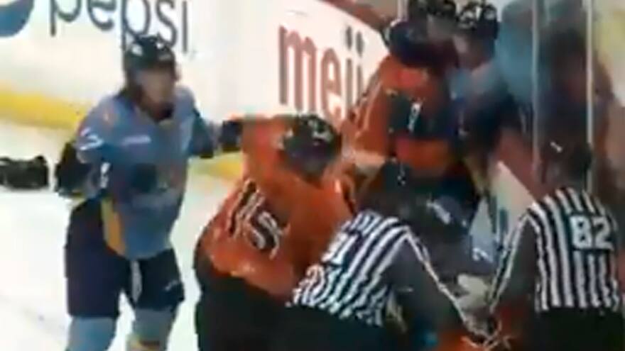 En video | La pelea entre jugadores de hockey que se hizo viral en redes