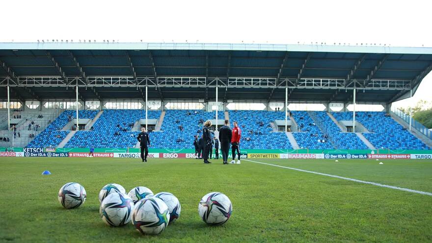 Uefa cierra parcialmente el estadio del Unión Berlín por incidentes racistas