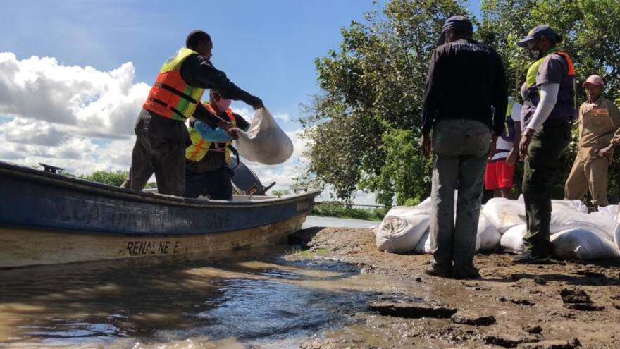 San Estanislao de Kotska, en calamidad por amenaza de inundaciones