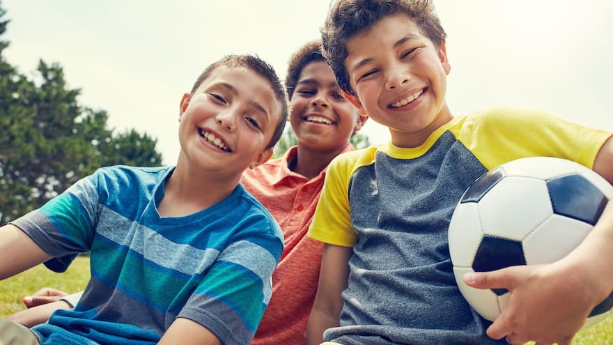 Juan Pablo Ángel vuelve a las gradas del Babyfútbol y resalta su impacto en el fútbol colombiano