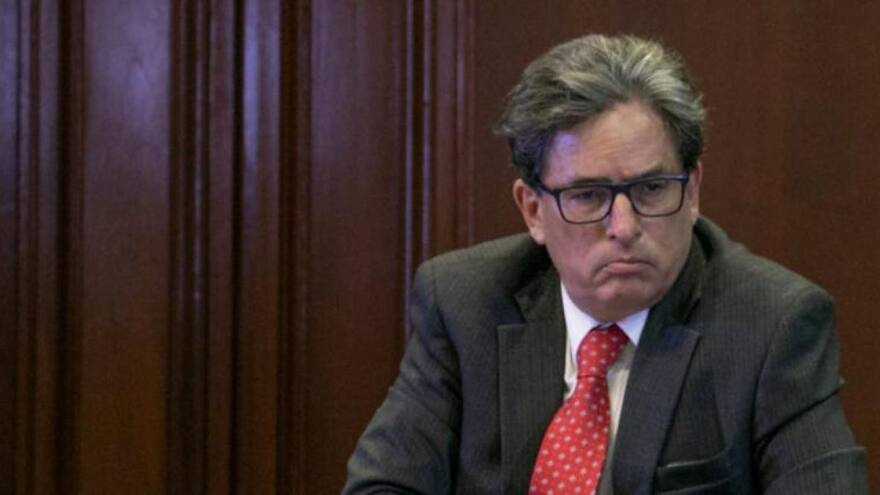 Exfuncionarios lamentan salida de Carrasquilla del Banco de la República