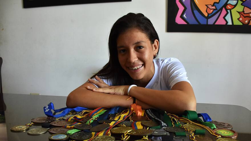 Gabriela sigue saltando firme