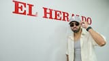 Vaech enciende la música urbana con ‘Luces’ y un show mágico junto a J Balvin