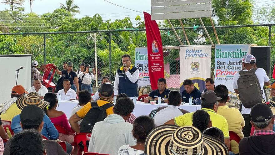 Comunidades de la Mojana hacen reconocimiento al director de la UNGRD