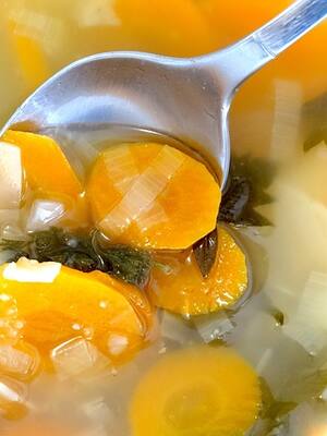 Se acabaron las tres comidas diarias | Columna de Tita Cepeda