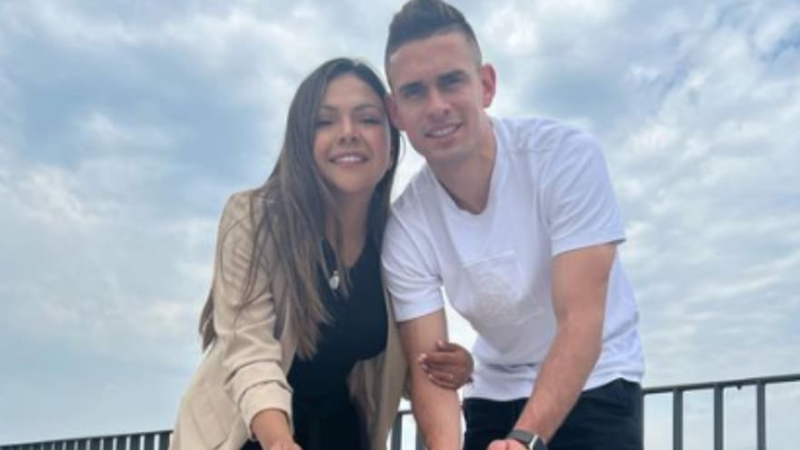 Esposa de Santos Borré criticó a Luis Díaz como mejor jugador colombiano del 2022 y destacó a su pareja