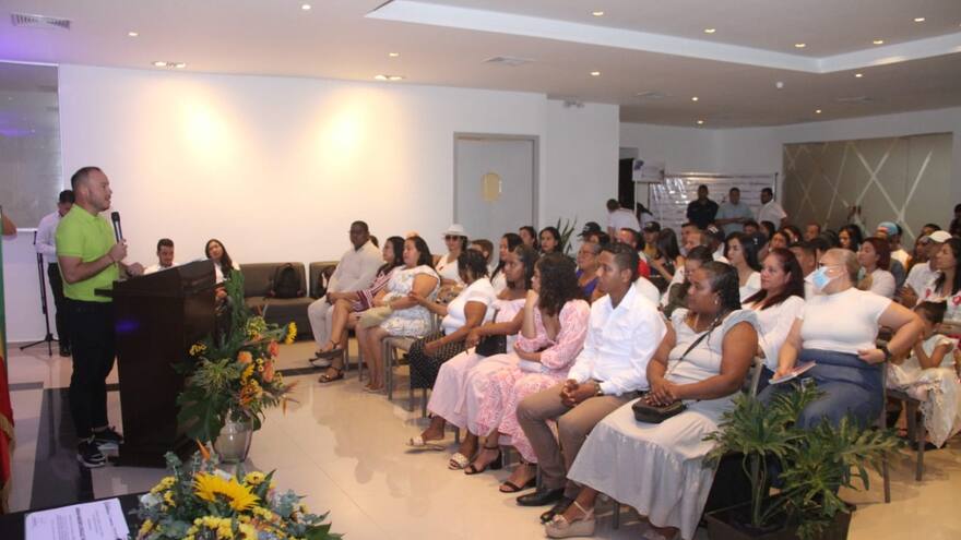 Capacitan a 500 gestores para reducir conflictos en los barrios de B/quilla
