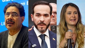 Cepeda (44,3 %), Abelardo (21,5 %) y Paloma (19,8 %) puntean en intención de voto, según encuesta Invamer