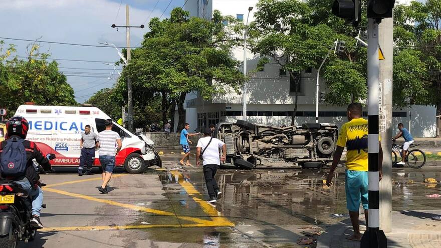 Barranquilla: Choque entre dos ambulancias en la Murillo