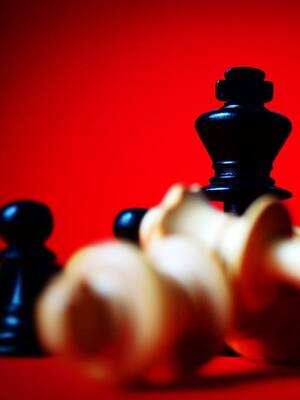 La lucha entre política y poder | Columna de Hernán Baquero Bracho