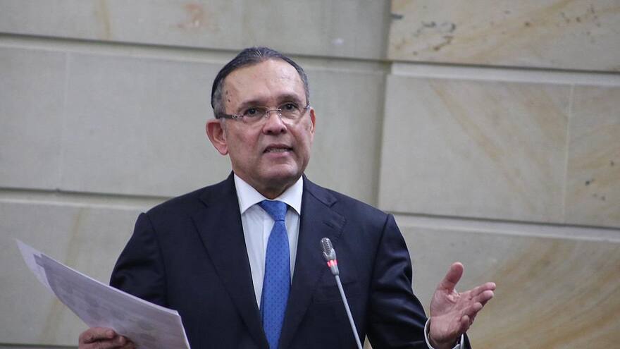 Efraín Cepeda, presidente del Senado, duda de la posibilidad de aprobar la iniciativa del presidente Gustavo Petro de un ‘fast track’ legislativo