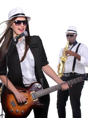 Banda, Wikipedia | Columna de Enrique Dávila