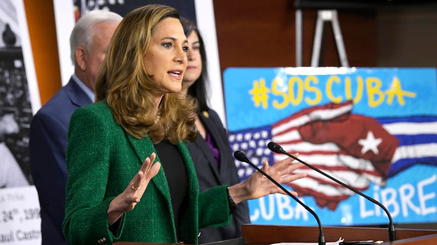 La congresista republicana María Elvira Salazar anunció su respaldo a Abelardo De la Espriella: “Ese es el hombre que Colombia necesita”