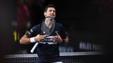 Djokovic logra laborioso triunfo ante Moutet en París-Bercy
