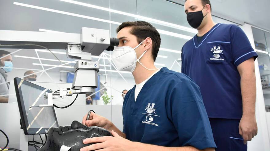 La 'Matrix' barranquillera donde se preparan los nuevos oftalmólogos