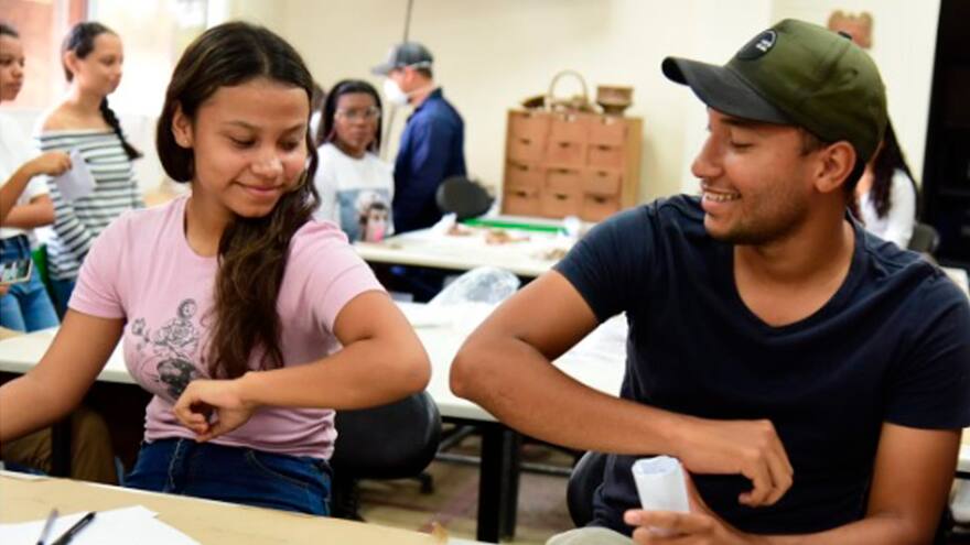 Recreo en aulas y charlas por Facebook, medidas por Covid-19