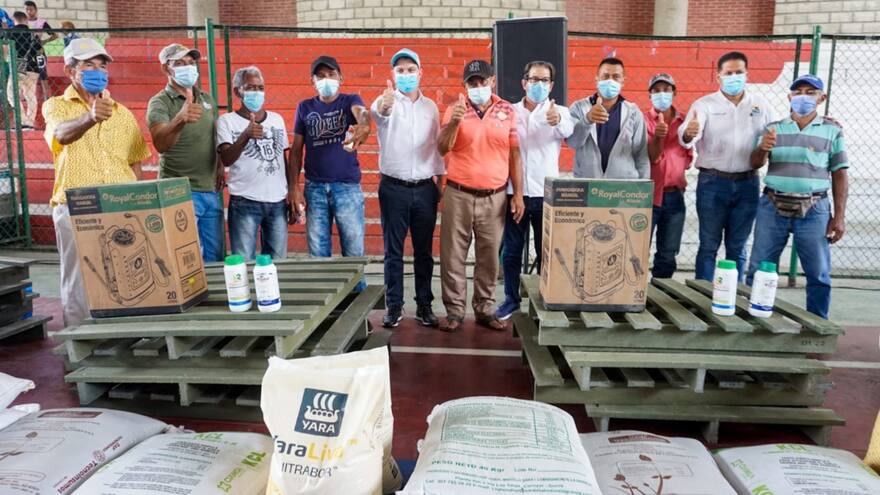 Sucre: Ministerio de Agricultura entregó ensilaje a campesinos