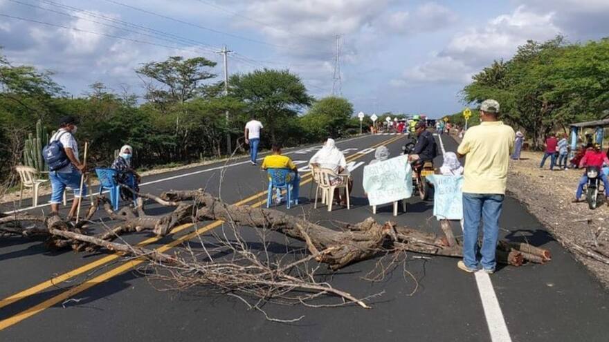 La Guajira: cierre de vía entre Riohacha y Maicao sería por rechazo a licitación